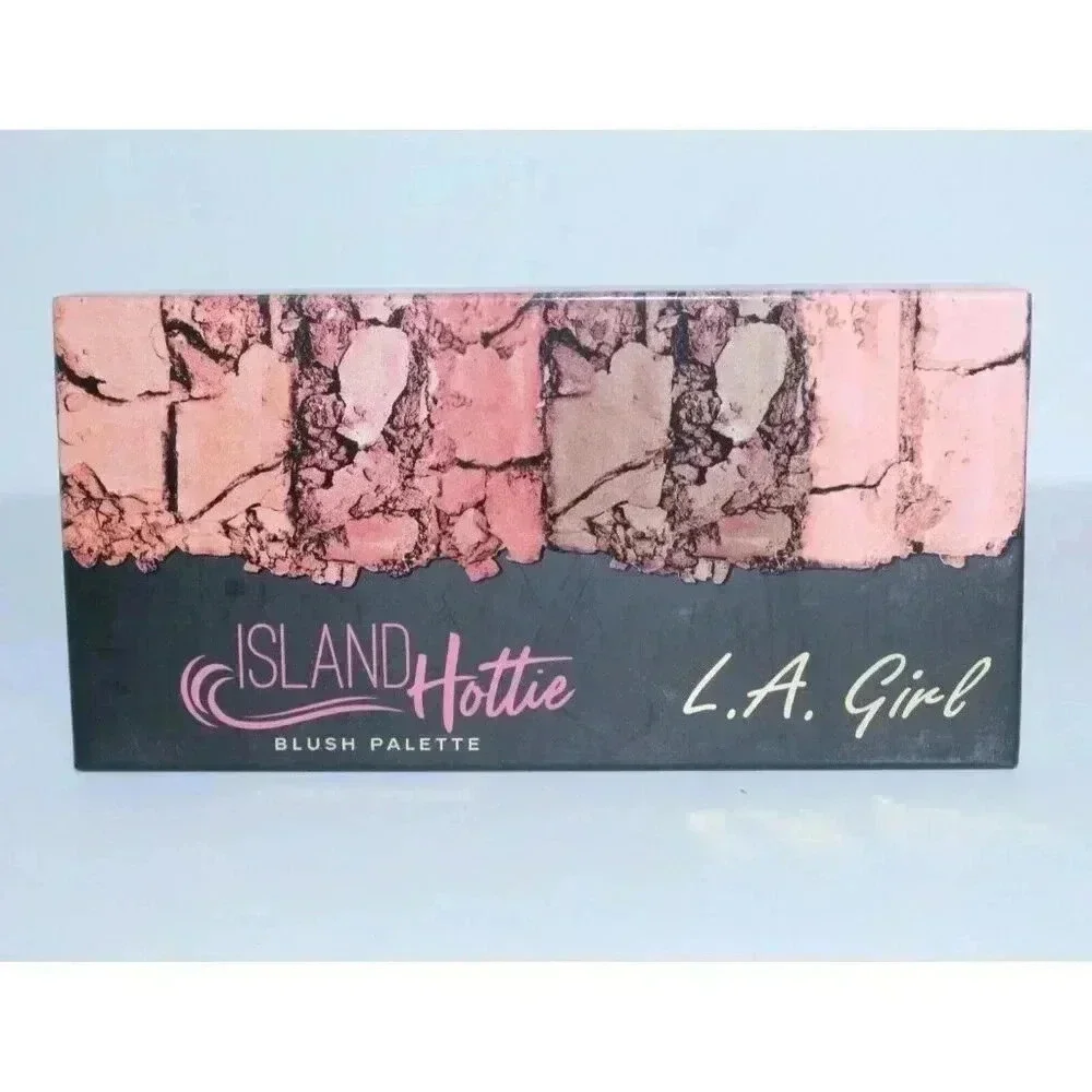 L.A.‎ Girl Blushed Babe Blush Palette - 4.6oz Inspiring Beauty New Unopened